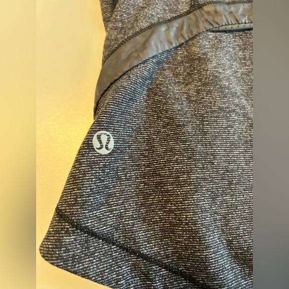 Lululemon Rebel Runner Vest, Black Petal Camo Embossed Wee Stripe Full, Sz S - Picture 11 of 12